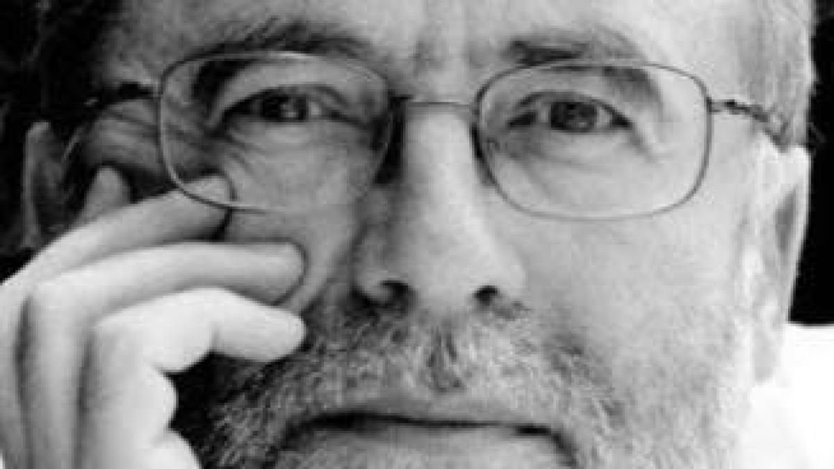 Matei Visniec Observ o fascinatie imensa pentru rau dictatori si lipsa libertatii