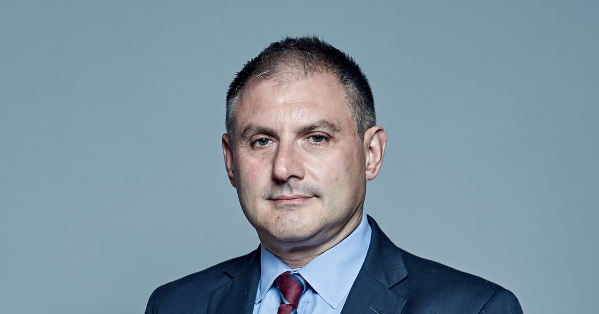 Fost deputat conservator se inroleaza in armata Ucrainei