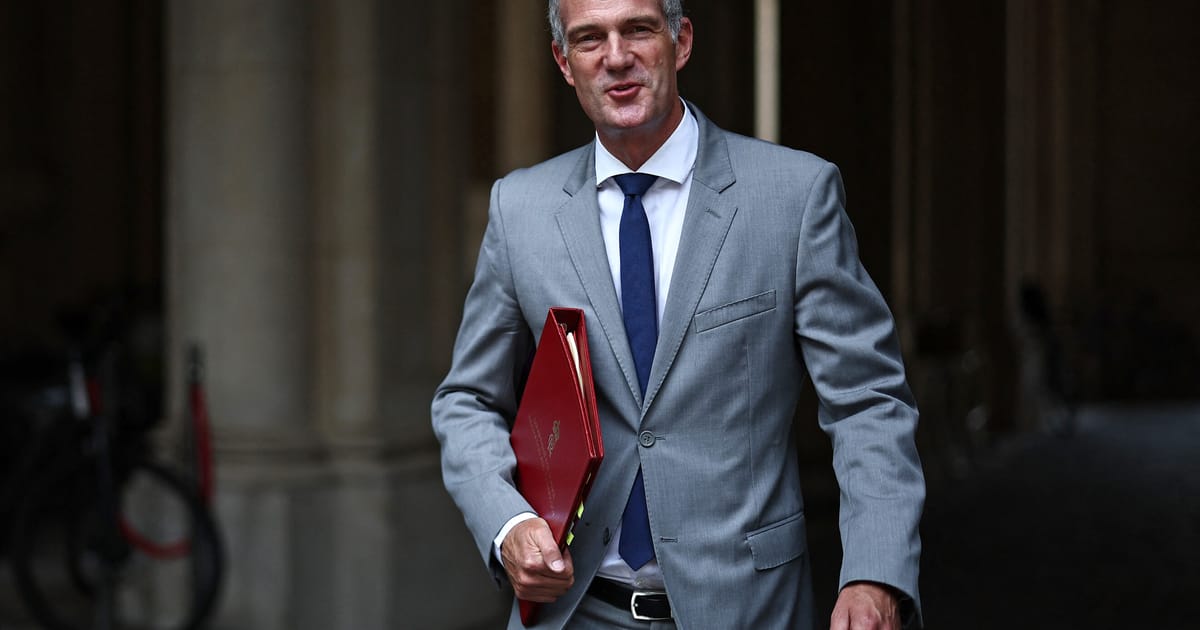 Regatul Unit ezita asupra declaratiei summitului IA de la Paris dupa criticii SUA