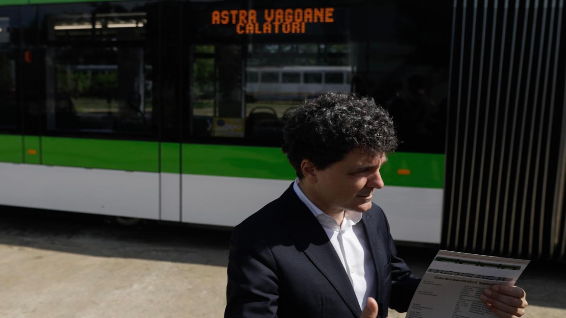Riscul falimentului STB gajeaza autobuzele pentru datorii ANAF