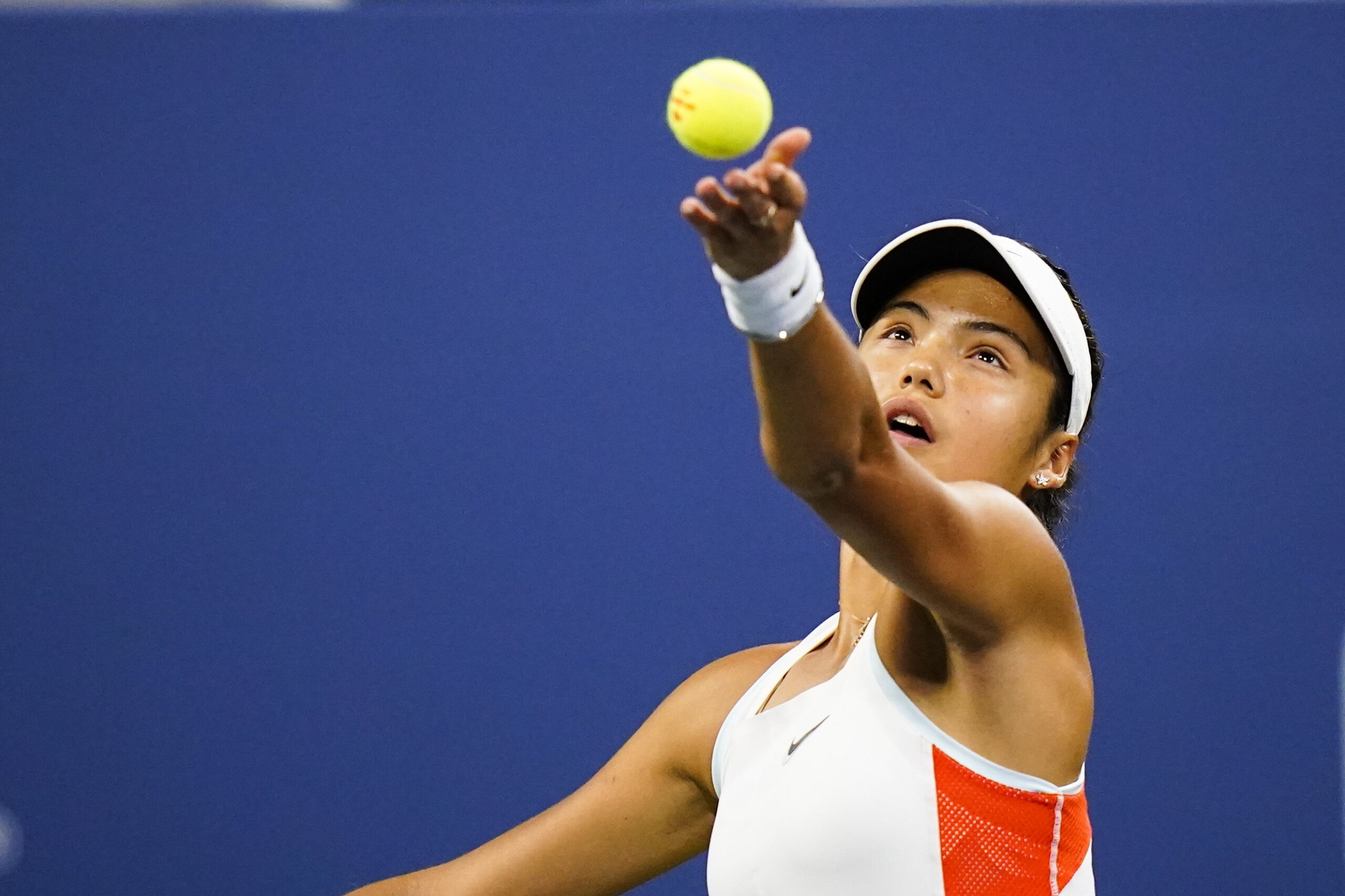 Emma Raducanu despre incidentul din Dubai Nu puteam respira si nu vedeam mingea