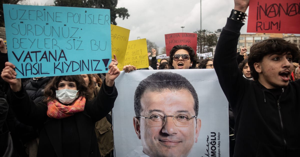 Instanta turca condamna la inchisoare primarul Istanbulului principalul rival politic al lui Erdogan