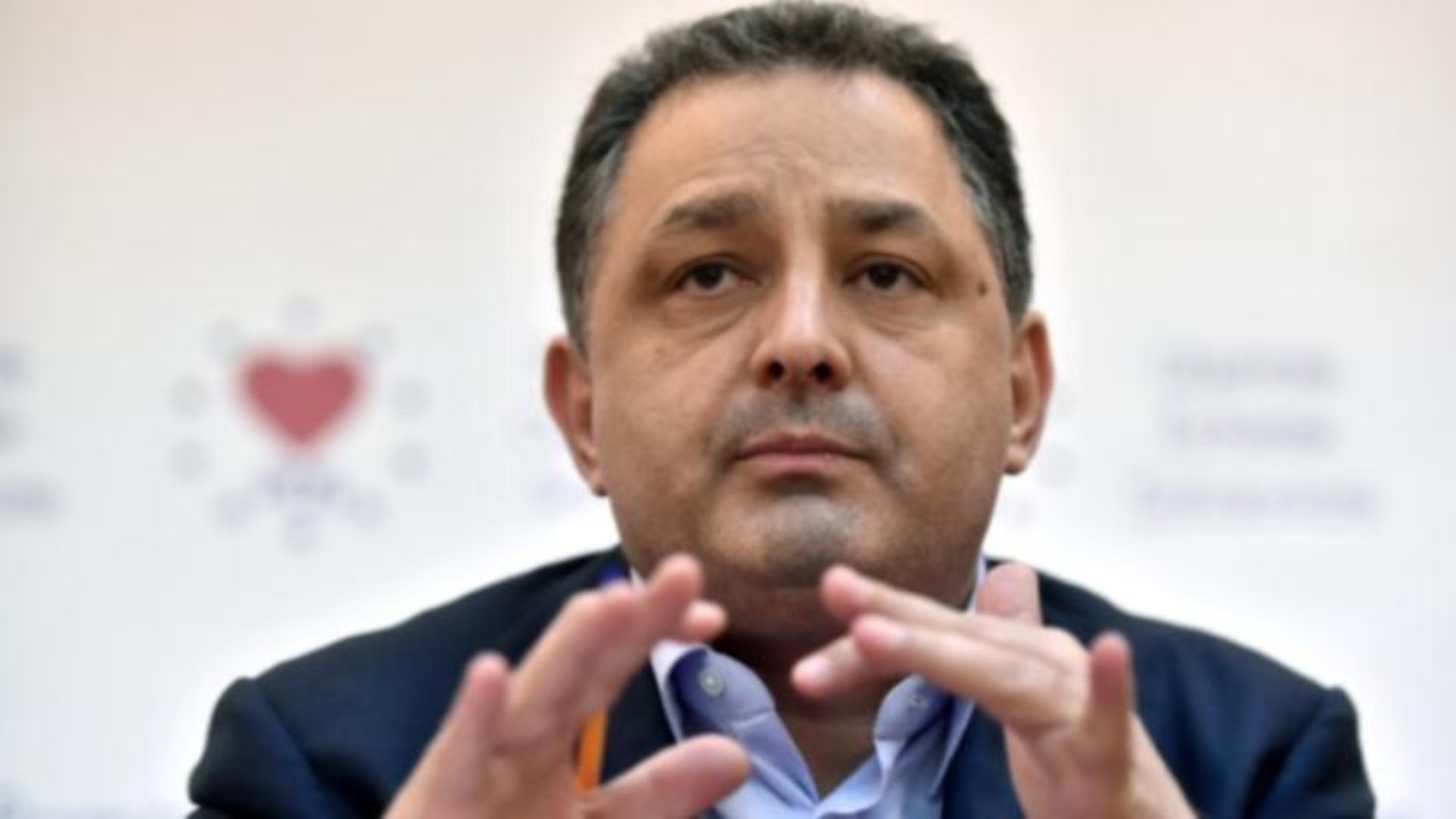 Marian Vanghelie atac la Gigi Becali Cine face o biserica de 3 milioane fura 300 de milioane