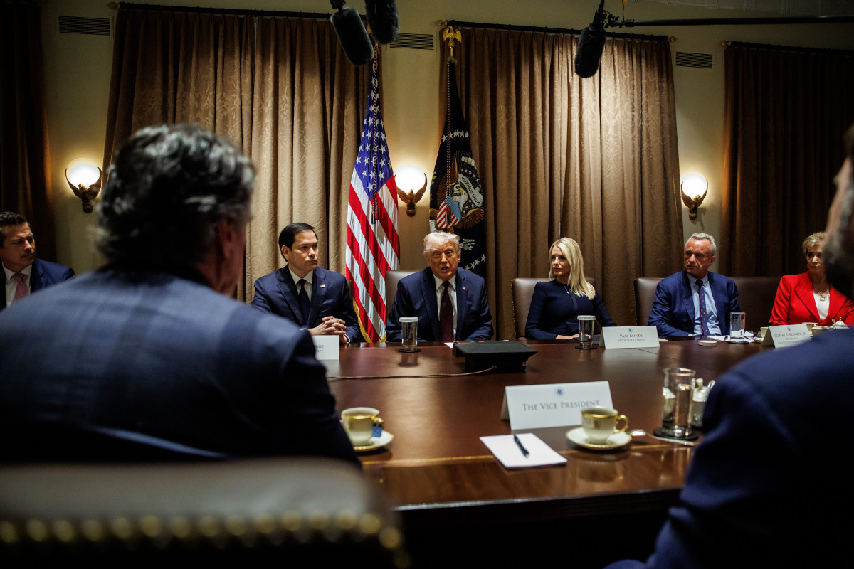 Trump spune ca tarifele auto vin in urmatoarele zile