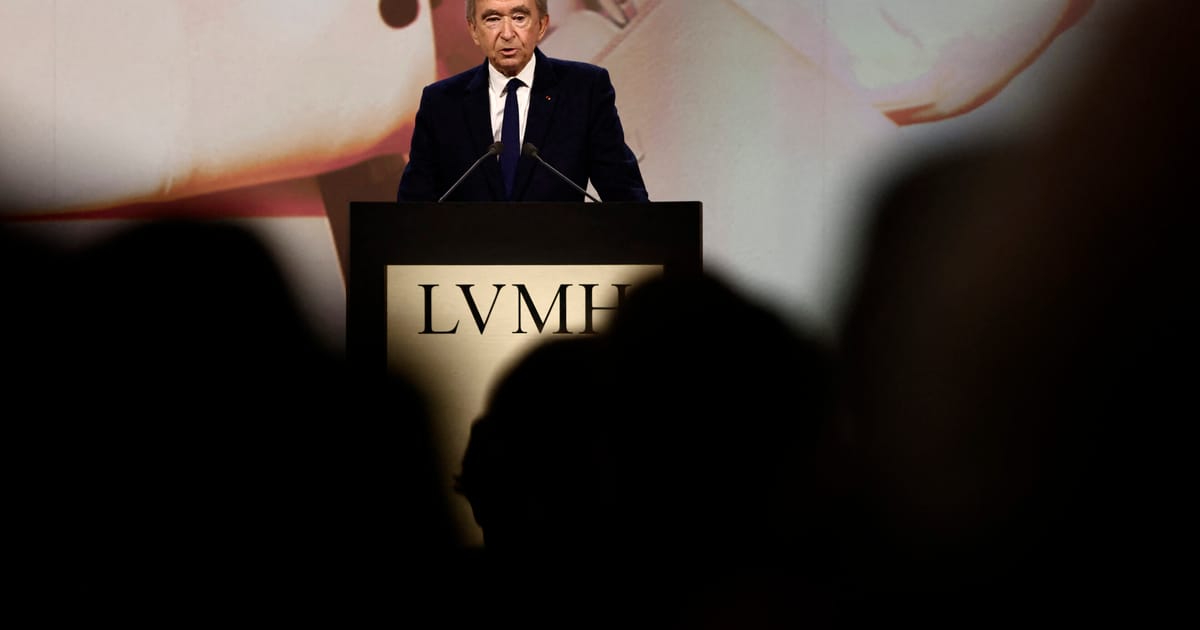 Bernard Arnault Dati vina pe Bruxelles daca taxele imping LVMH sa mute productia in SUA