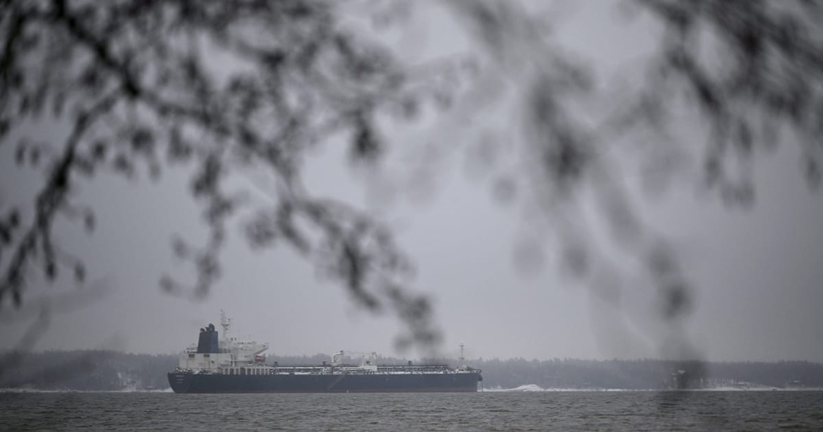 Estonia captureaza un petrolier rus secret in Marea Baltica