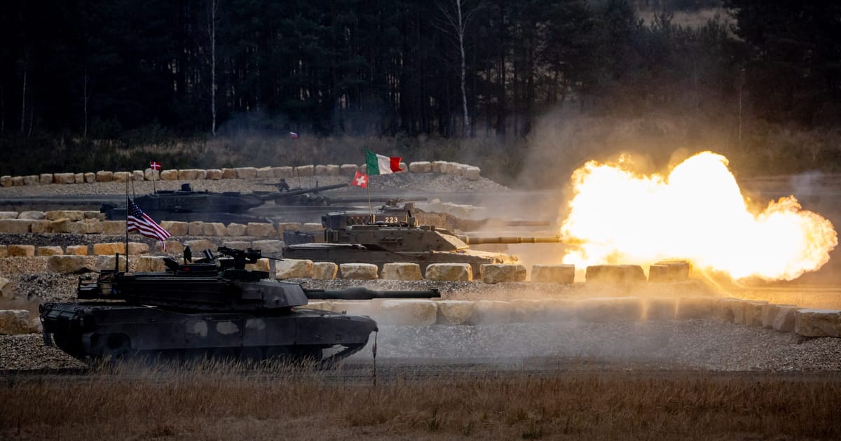 Italia are indoieli privind atingerea tintei de 2 la suta NATO