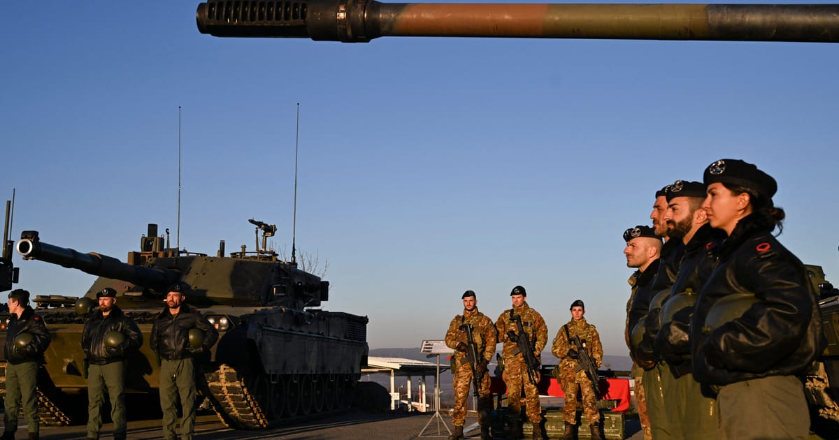 Italia va atinge tinta NATO de cheltuieli acest an