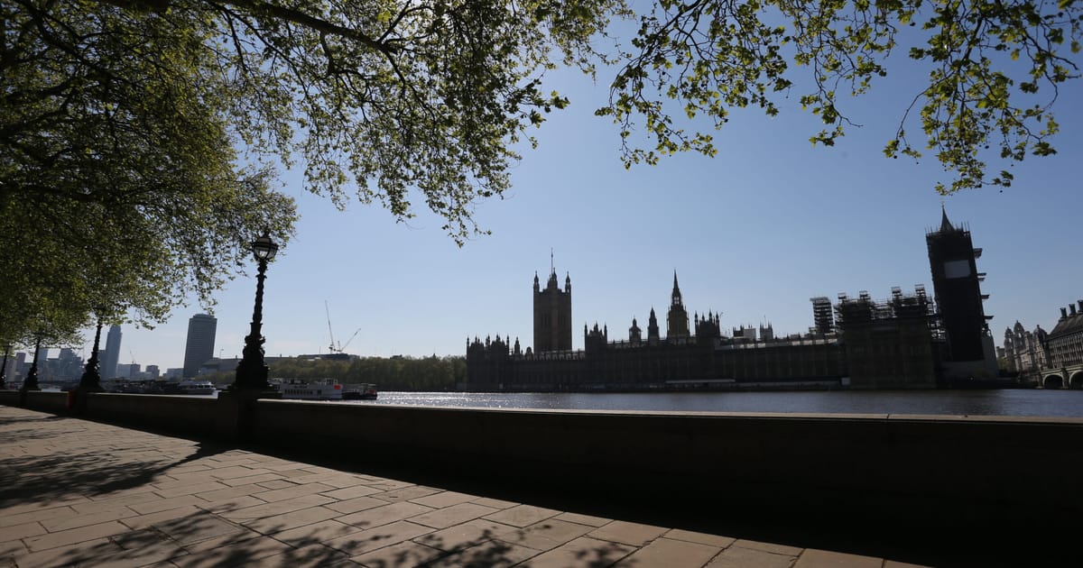 Legislatorii britanici sunt obsedati din nou de instantele europene