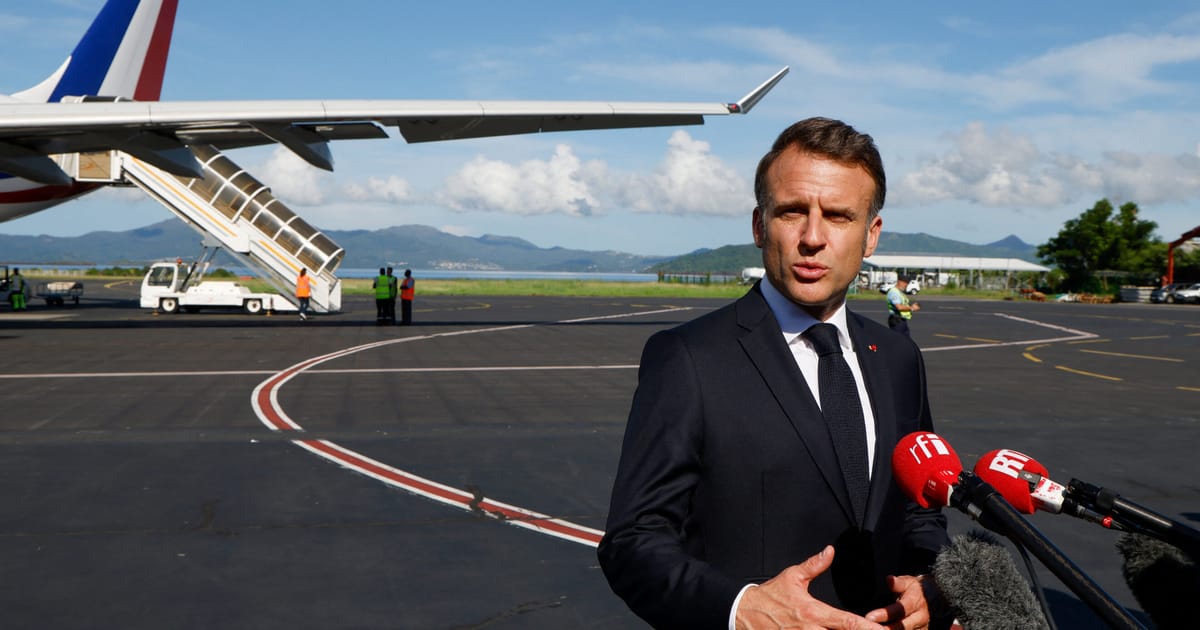 Macron numeste raportul despre noi alegeri anticipate absurd