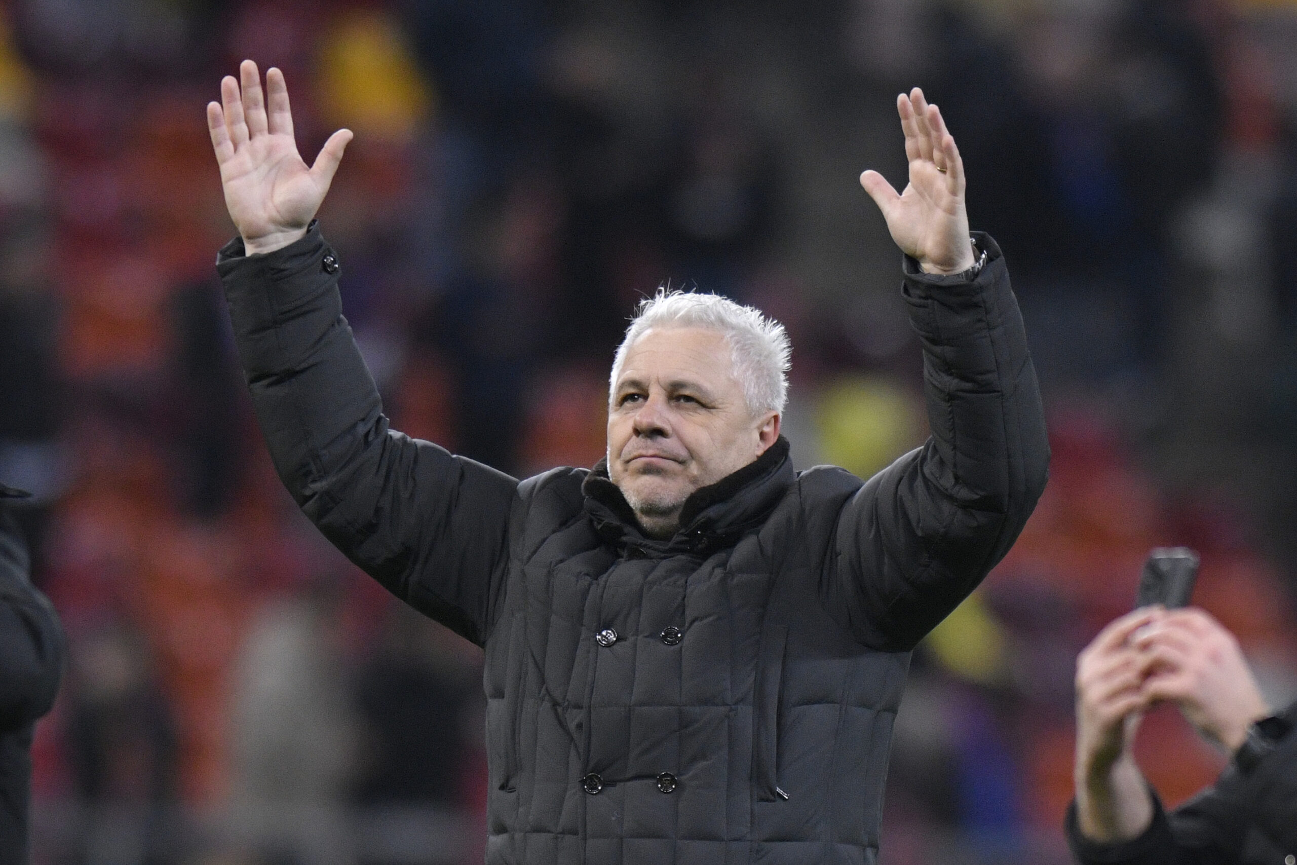 Marius Sumudica si a anuntat demisia in fata fanilor nervosi Nu mai sunt antrenorul Rapidului E vina mea