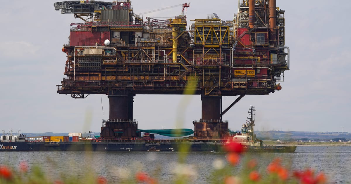 Mii de muncitori britanici din petrol isi vor pierde locurile