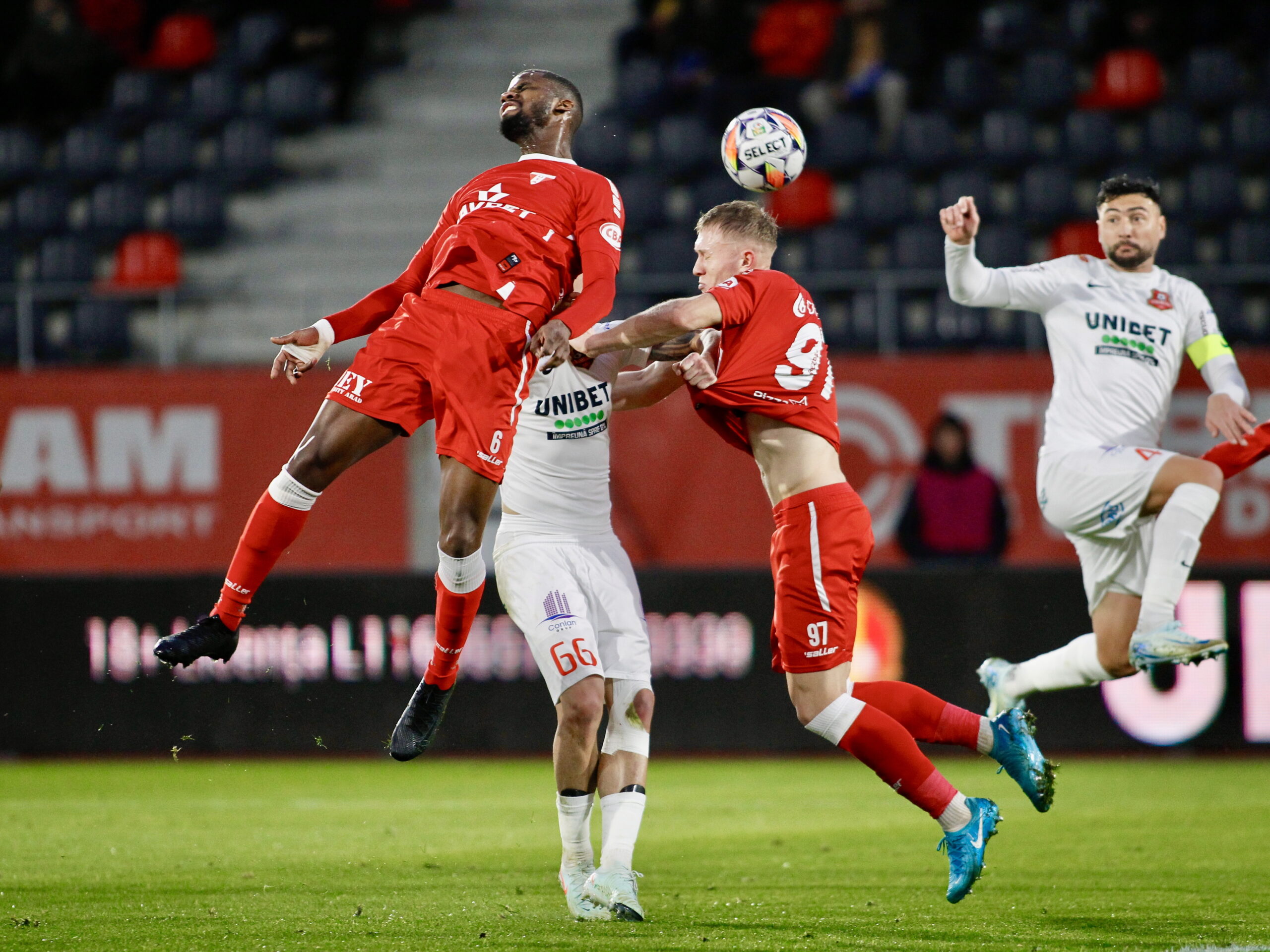 Moment de reculegere pentru Papa Francisc la meciul FC Hermannstadt UTA Arad