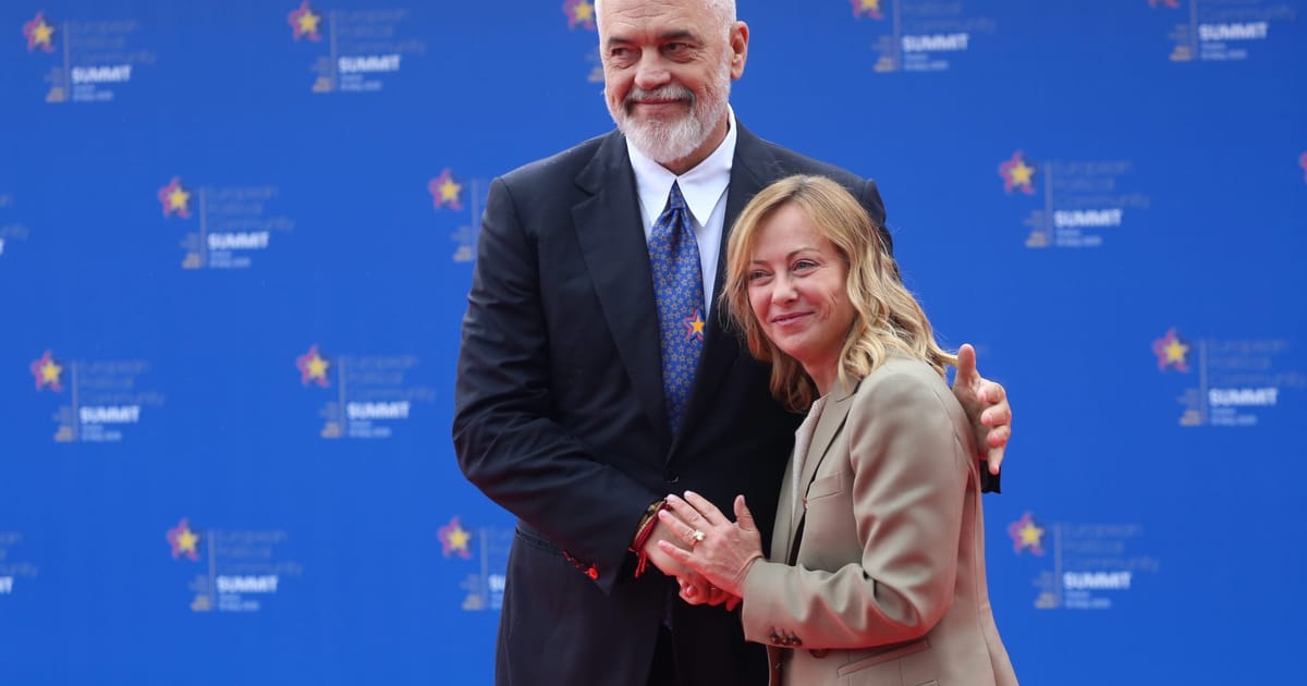 Bebelusi ciudati generati de AI saluta liderii europeni la summitul din Albania