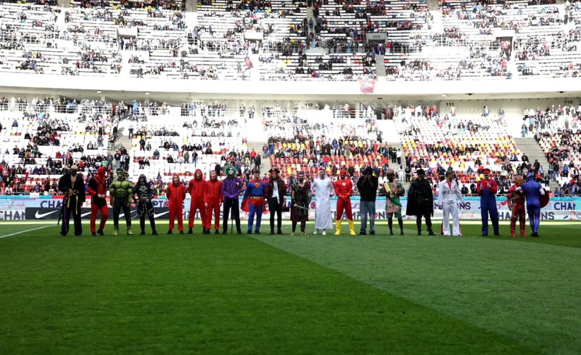 Fotbaliștii FCSB s-au îmbrăcat în supereroi Hollywoodieni 1 Fotbalistii FCSB s au imbracat in supereroi Hollywoodieni