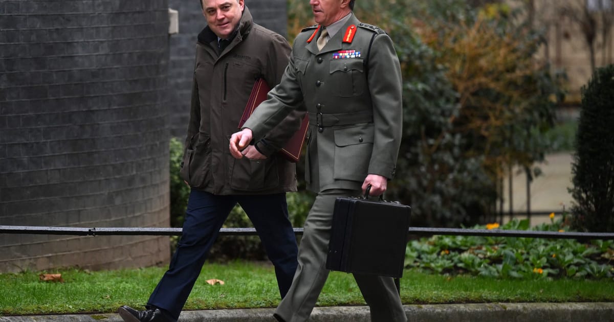 General britanic numit șef al marinei, în ciuda raportatelor acoperiri ale dosarului afgan 1 General britanic numit sef al marinei in ciuda raportatelor acoperiri ale dosarului afgan
