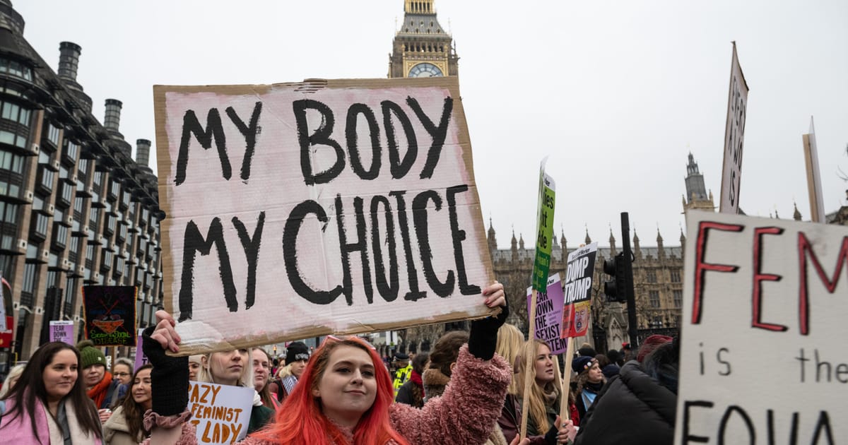Parlamentarii vor vota pentru decriminalizarea avortului in Anglia