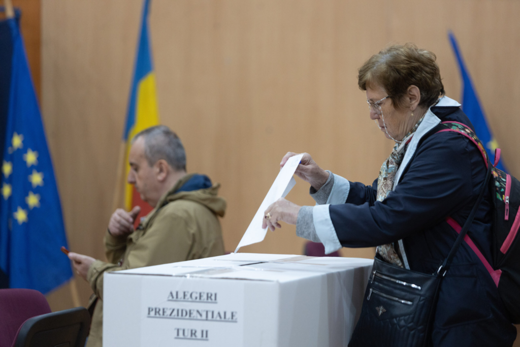 Rezultate alegeri prezidentiale Bucuresti Nicusor Dan castiga toate sectoarele