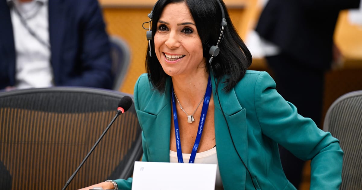 Scandalul Huawei Belgia se razgandeste privind cererea de imunitate a eurodeputatilor