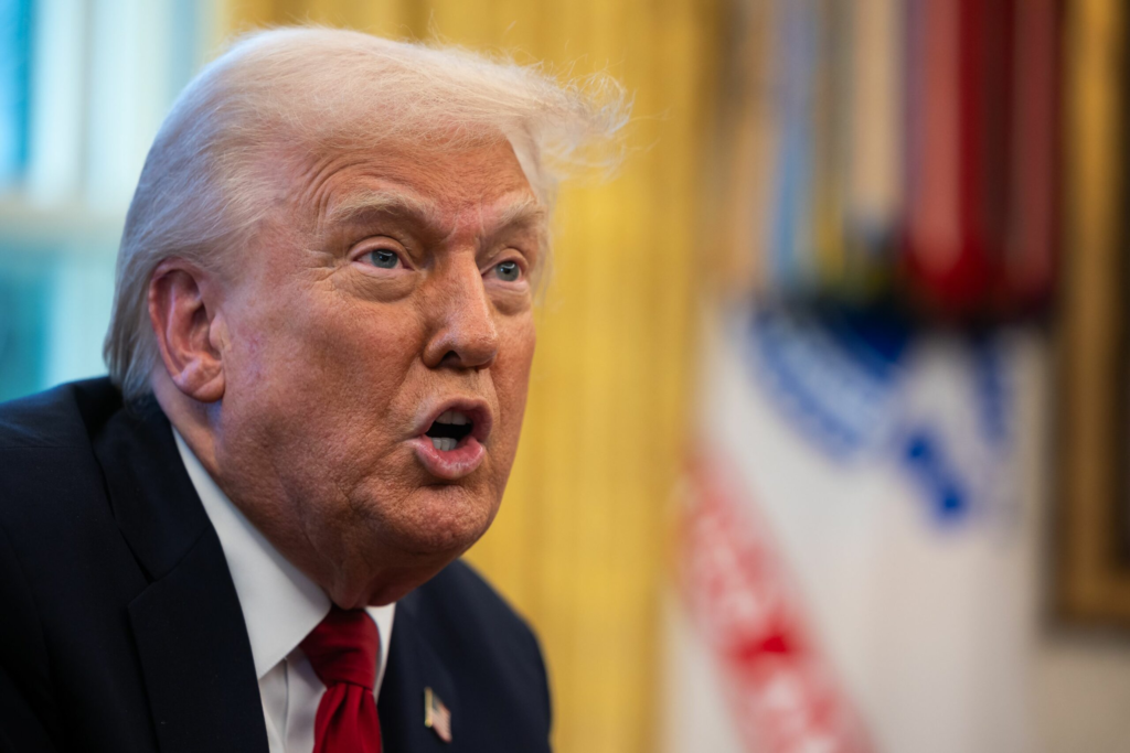 Trump cere ca iPhone-urile să fie fabricate în SUA 1 Trump cere ca iPhone urile sa fie fabricate in SUA