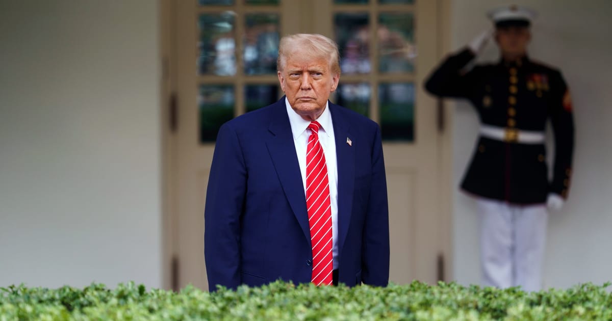 Trump frustrat ataca pe Putin si Ucraina pe fondul discutiilor de pace