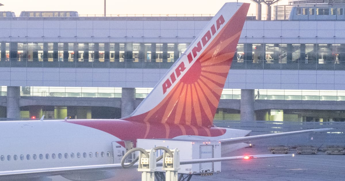 Avionul spre Londra s a prabusit in India cu peste 200 de pasageri la bord