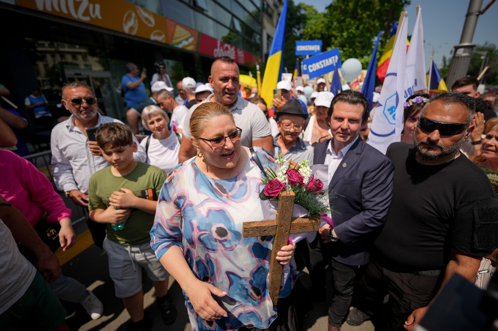 Bucuresti Doua marsuri ideologice in zi simbolica