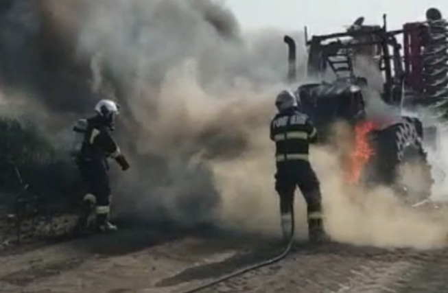 Incendiu in Cluj Tractor si fan ard
