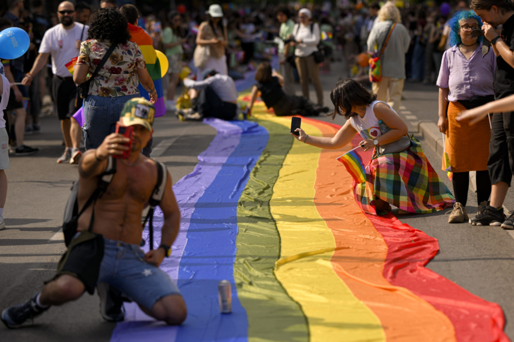 Trei persoane cu spray lacrimogen depistate la Pride Park