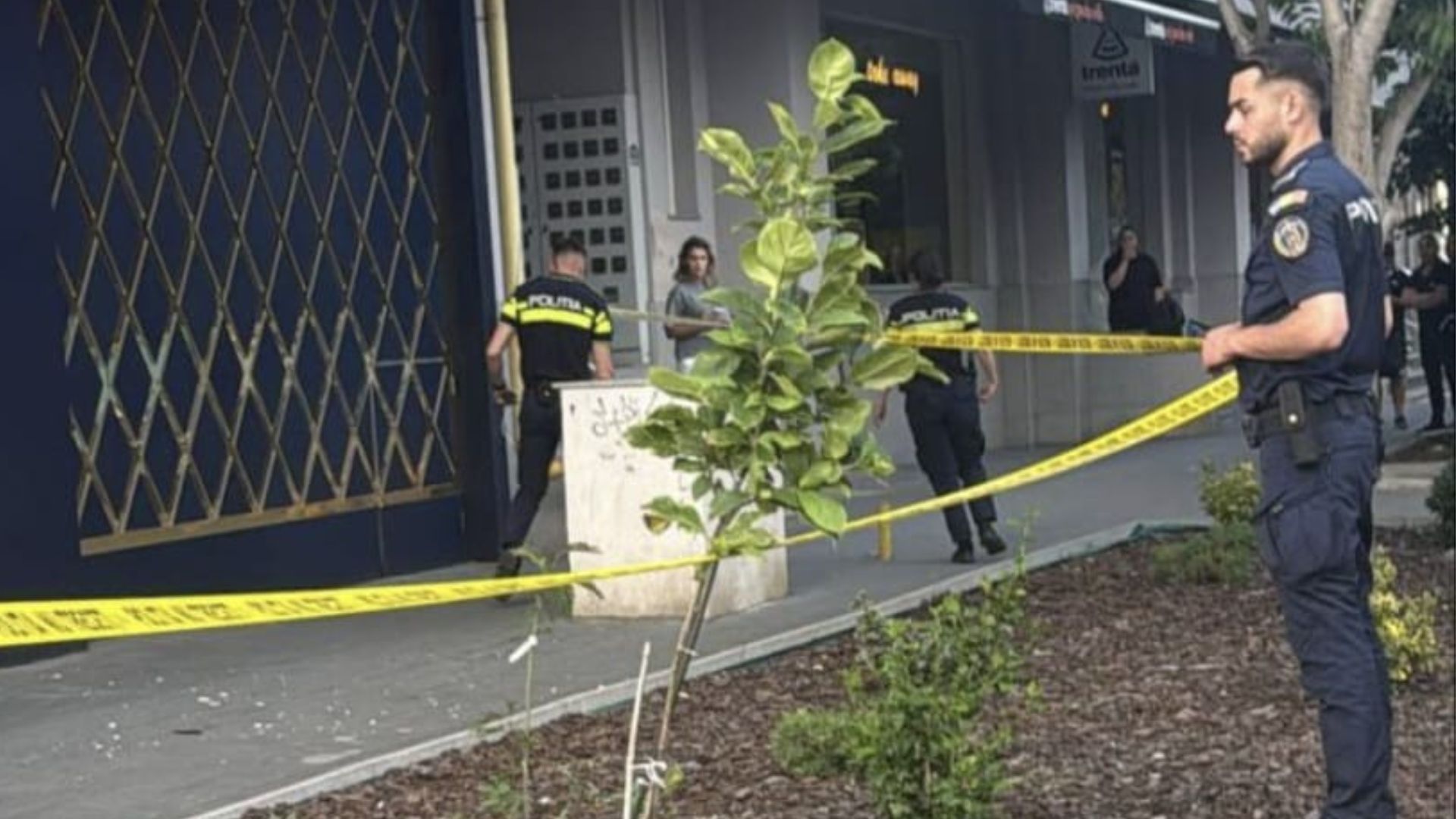 fetita de doi ani a murit dupa o cadere