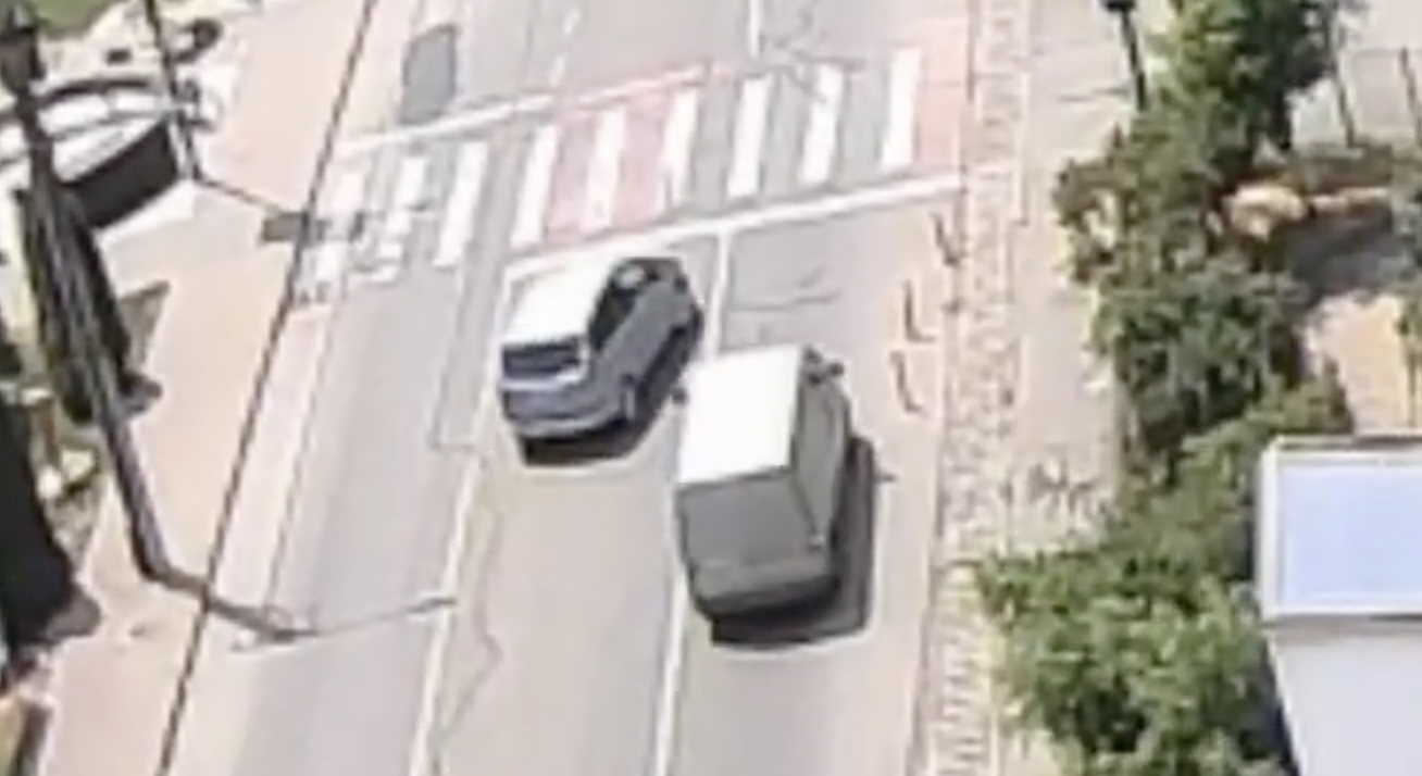 accident surprins pe camera la cluj sofer loveste autoutilitara video foto