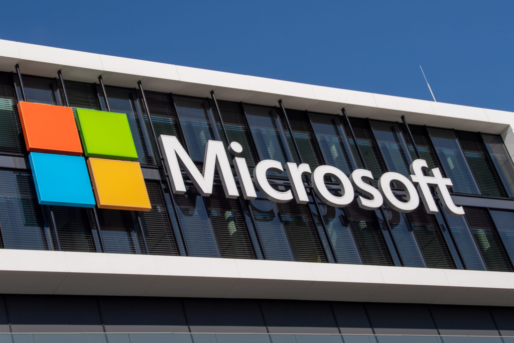 Microsoft acelereaza investitiile al doilea centru de date de 4 miliarde