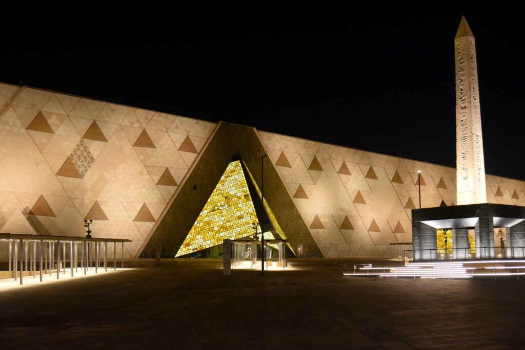 Egiptul deschide Marele Muzeu Egiptean langa Pyramide