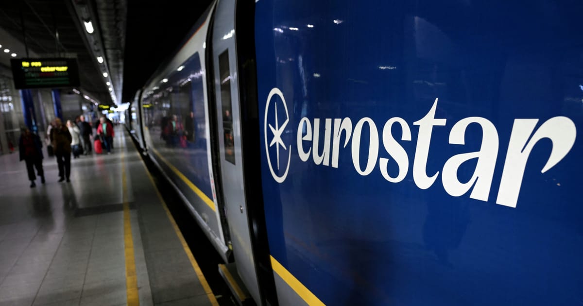 Pasagerii Eurostar se confrunta cu tarife mai mari din cauza impozitelor din Marea Britanie pe Tunelul Canalului