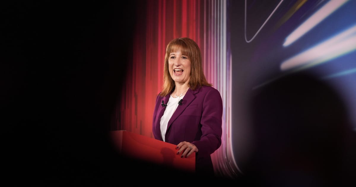 Rachel Reeves vrea ca britanicii sa investesca in timp ce City ul se teme de o bula AI