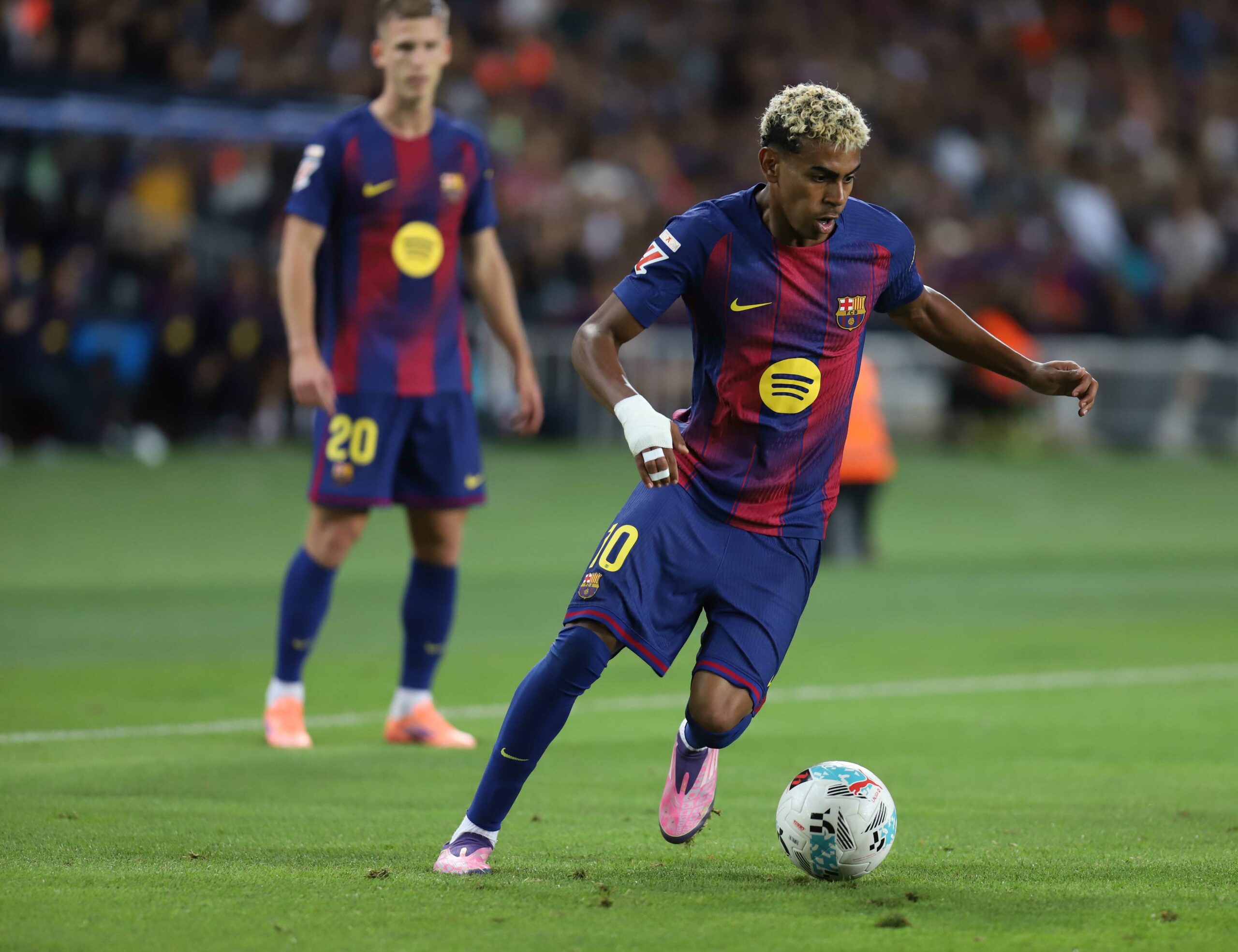 Barcelona a impresionat cu Sevilla Liverpool a pierdut puncte in fata lui Tottenham iar Como a invins Roma