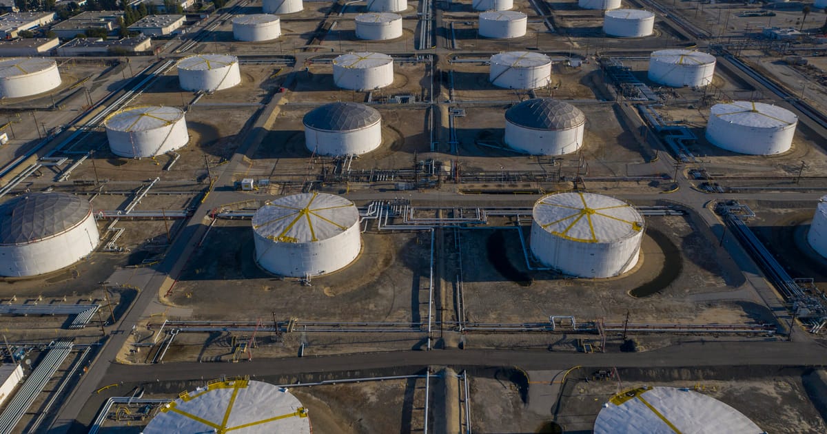 G7 analizeaza utilizarea rezervelor de urgenta de petrol in contextul cresterii preturilor generate de razboi