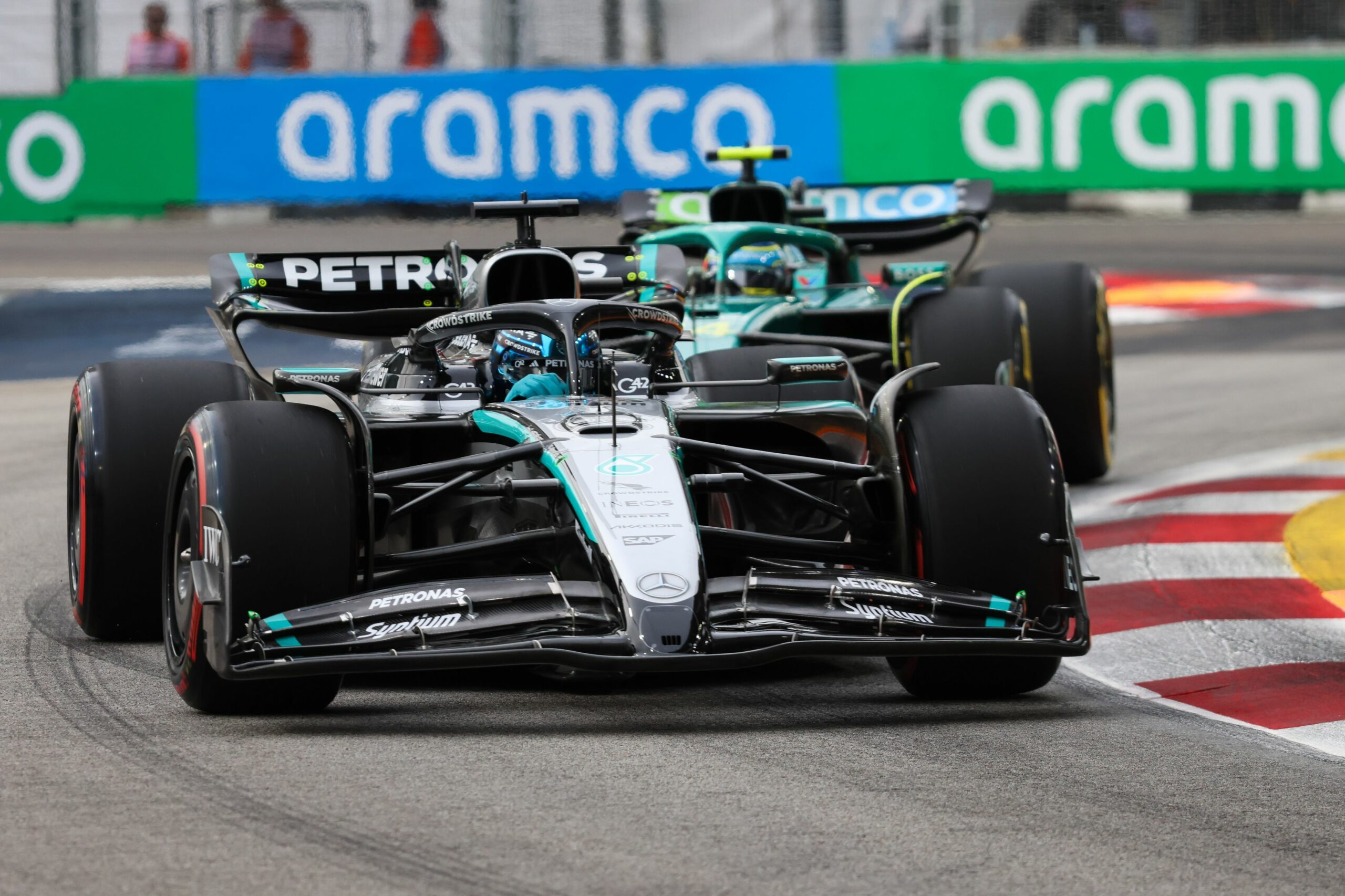 Russell si Antonelli pozitioneaza Mercedes in calificarile pentru Marele Premiu al Australiei din Formula 1