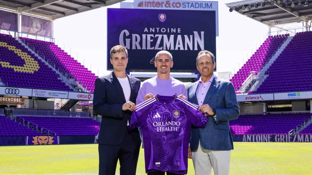 Starul francez Antoine Griezmann prezentat oficial la echipa de MLS Orlando City