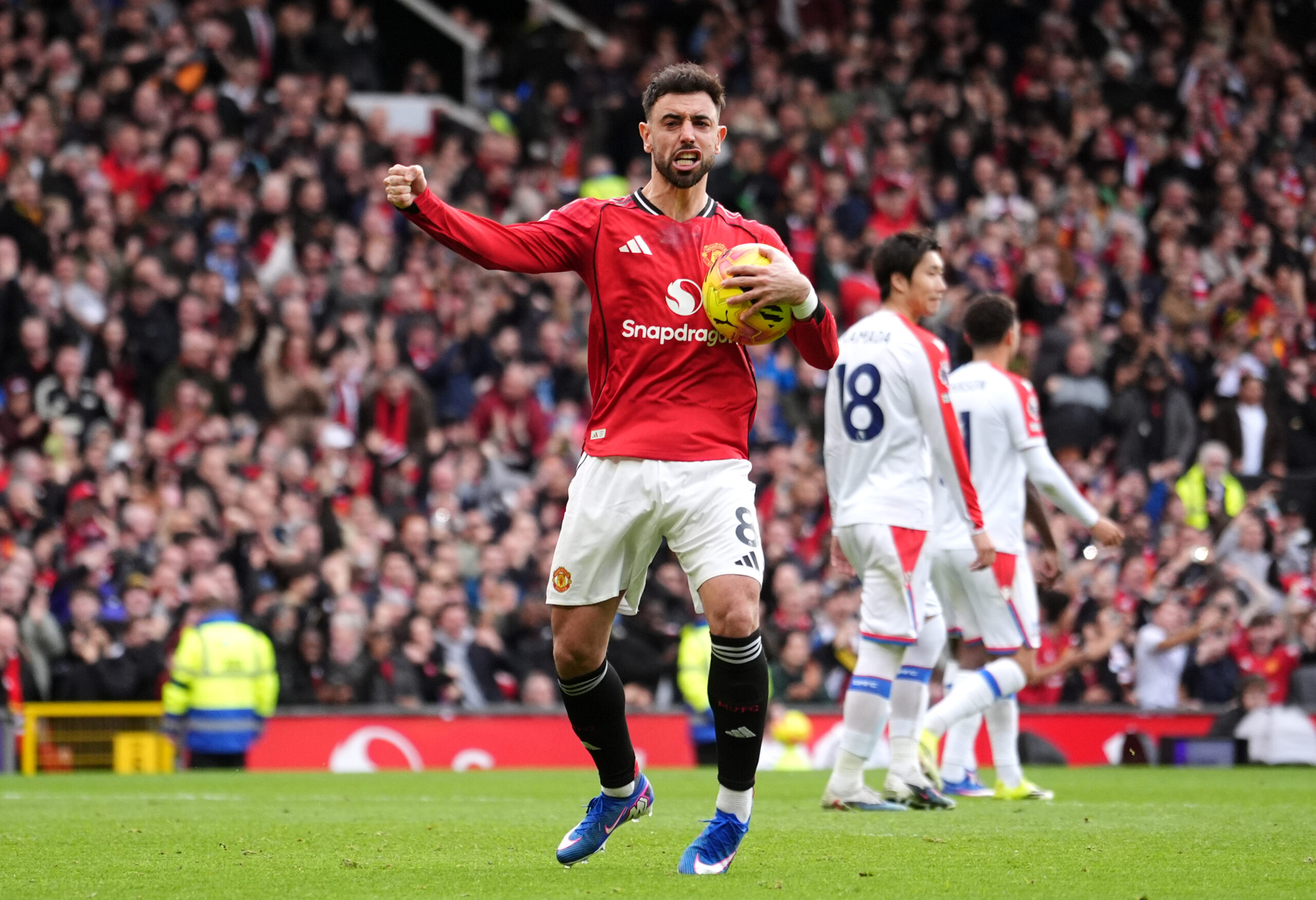 Bruno Fernandes ajunge la o performanta simila cu cea a lui Cristiano Ronaldo in Premier League