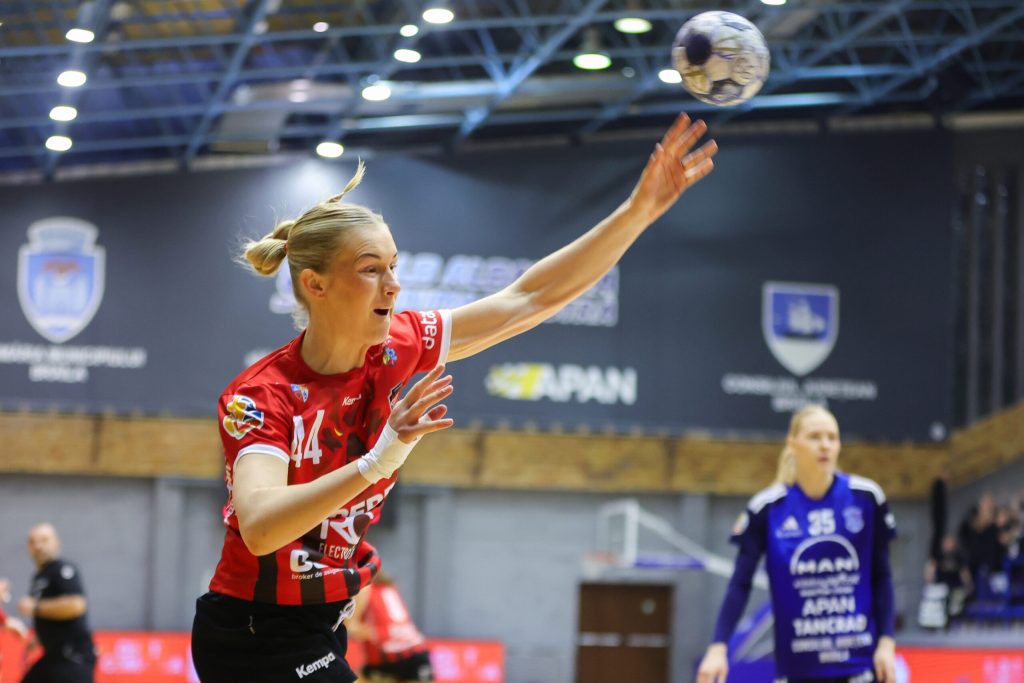 CSM Bucuresti anunta transferul jucatoarei suedeze Matilda Forsberg de la principala rivala pentru titlu