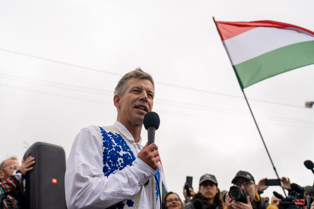 Echilibrul delicat intre Bruxelles si algerile din Ungaria Dilema politica a lui Peter Magyar