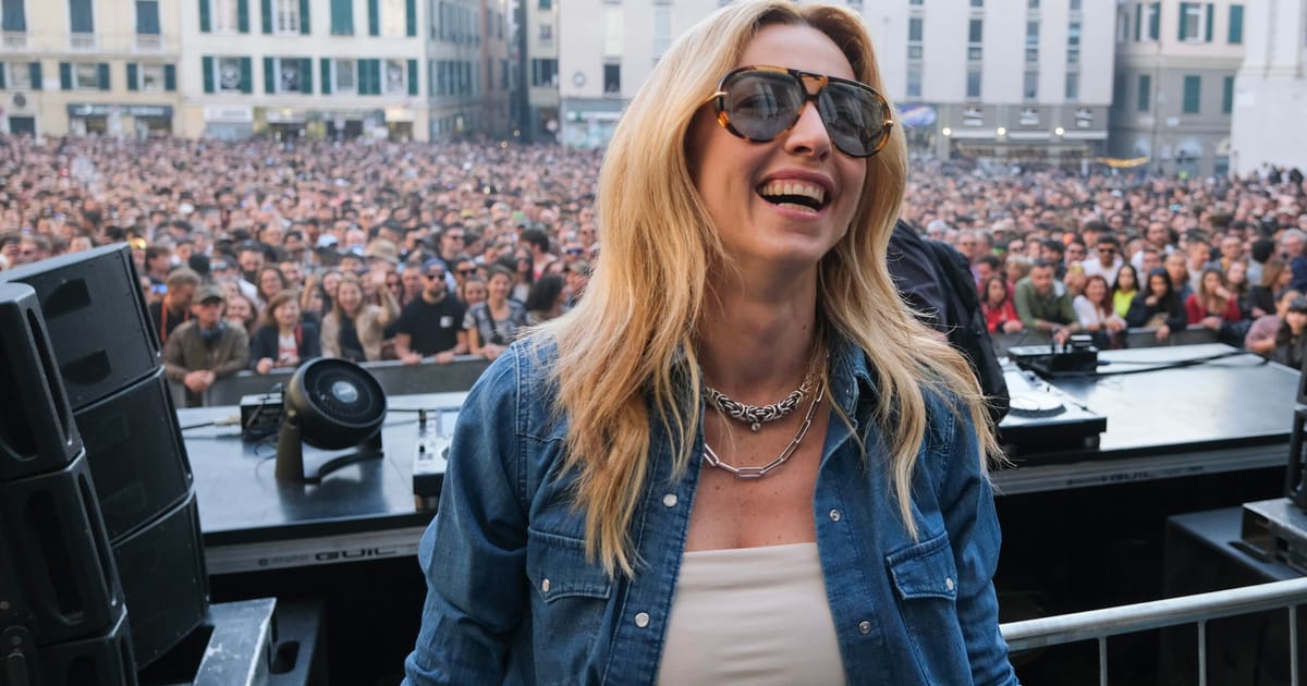 Fostul aruncator de ciocan olimpic devine noul campion al stangii italiene in lupta impotriva lui Meloni