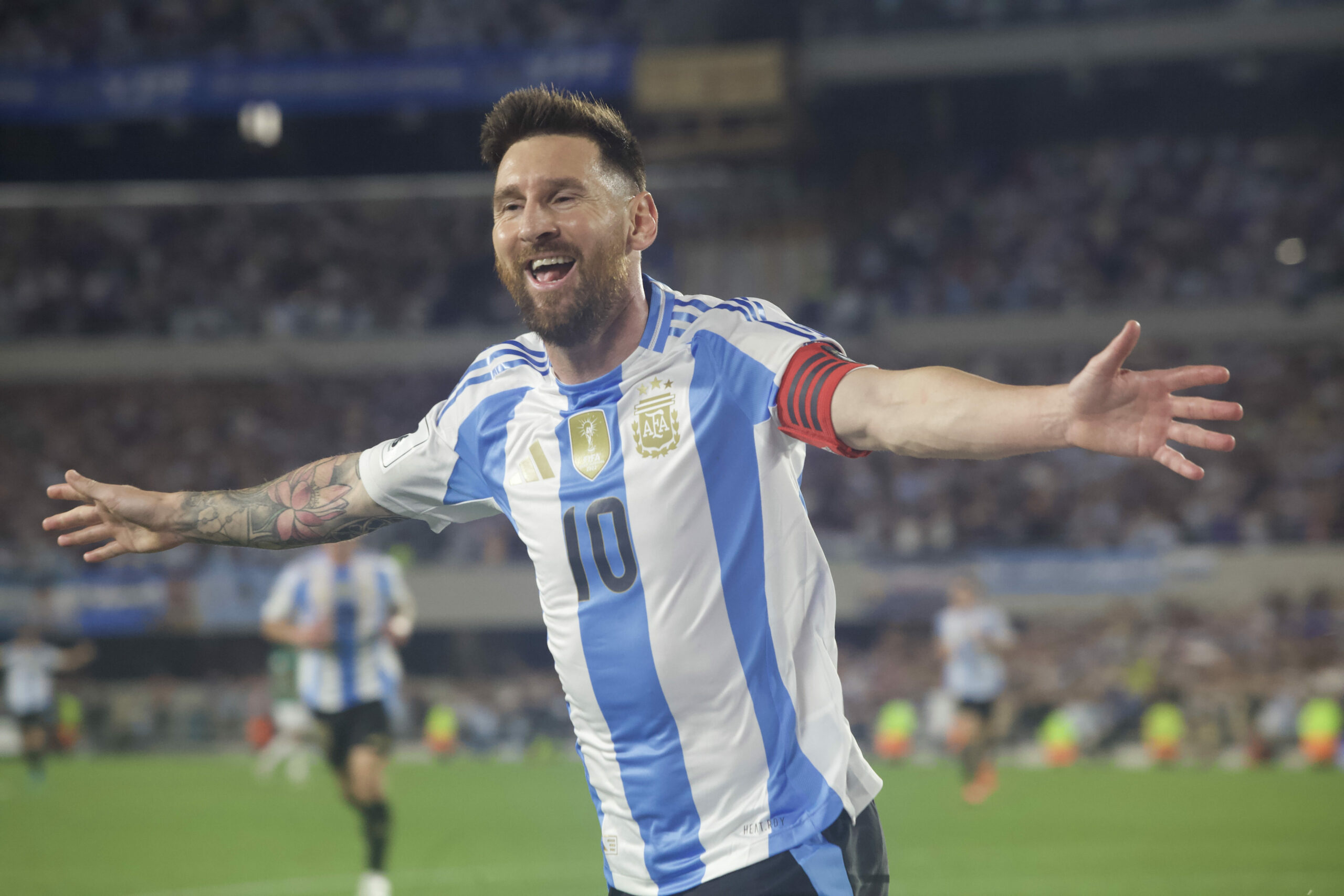 Lionel Messi gol si pasa de gol pentru Argentina Marcator in 21 de ani consecutivi la selectie