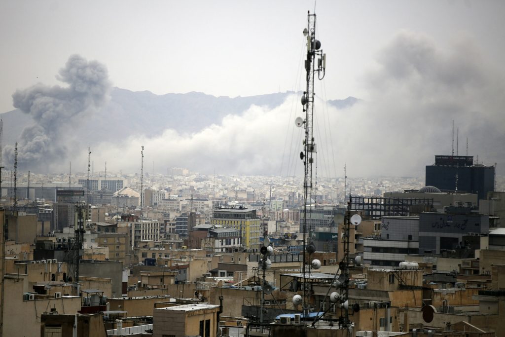 O delegatie din Pakistan a sosit la Teheran pentru a diminua tensiunile si a facilita noi discutii intre SUA si Iran