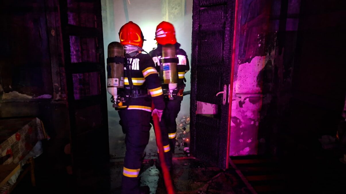 O mama si un fiu au murit in urma incendiului din apartamentul in care se aflau