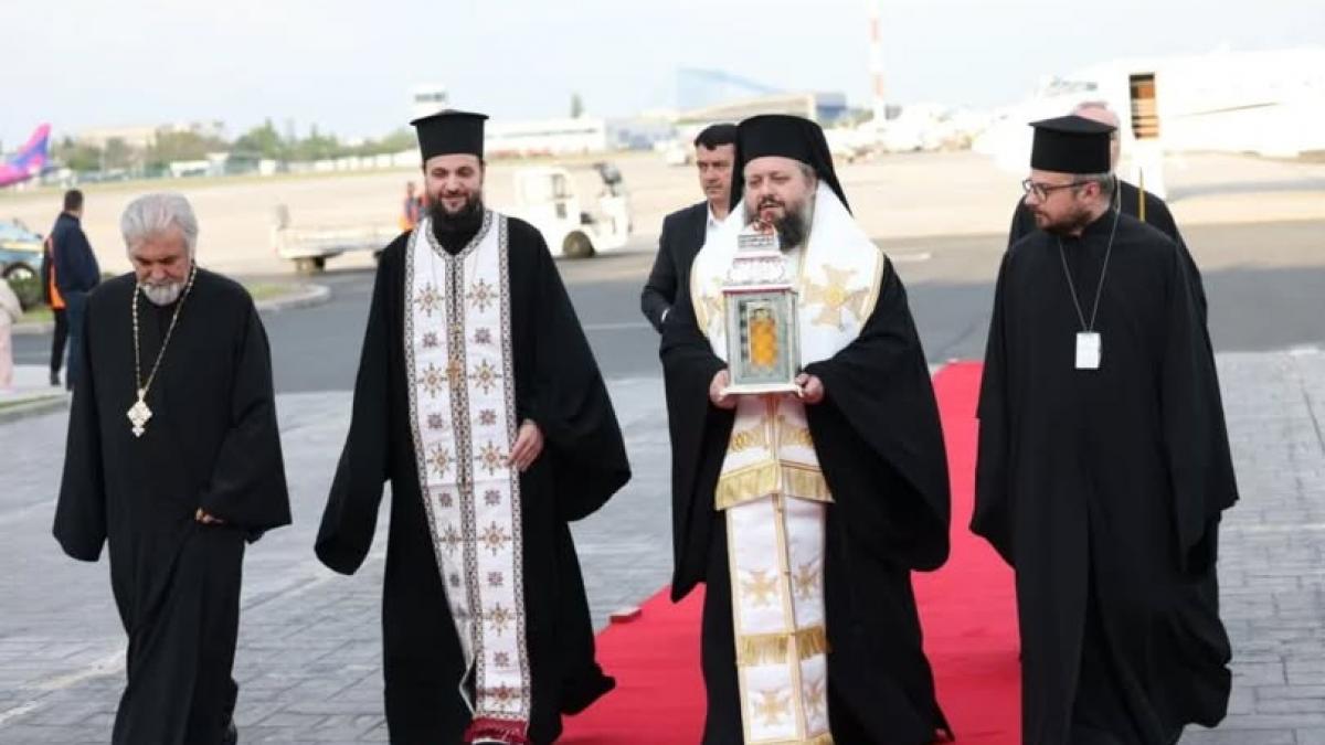 Sfanta Lumina de la Ierusalim a ajuns in Romania 1