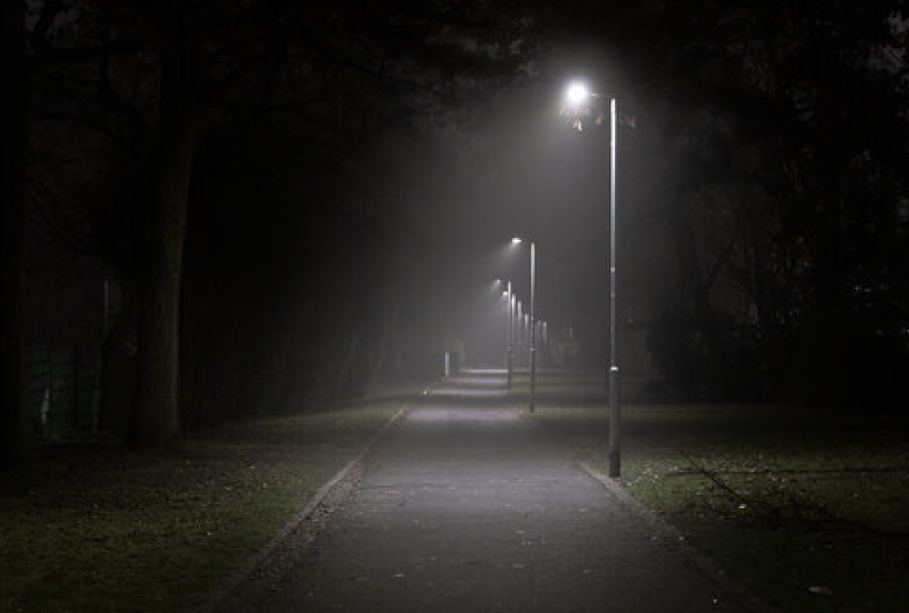 Strazi din Cluj in intuneric de cateva zile Oamenii se tem de hoti E o perioada in care multi au plecat si pot aparea