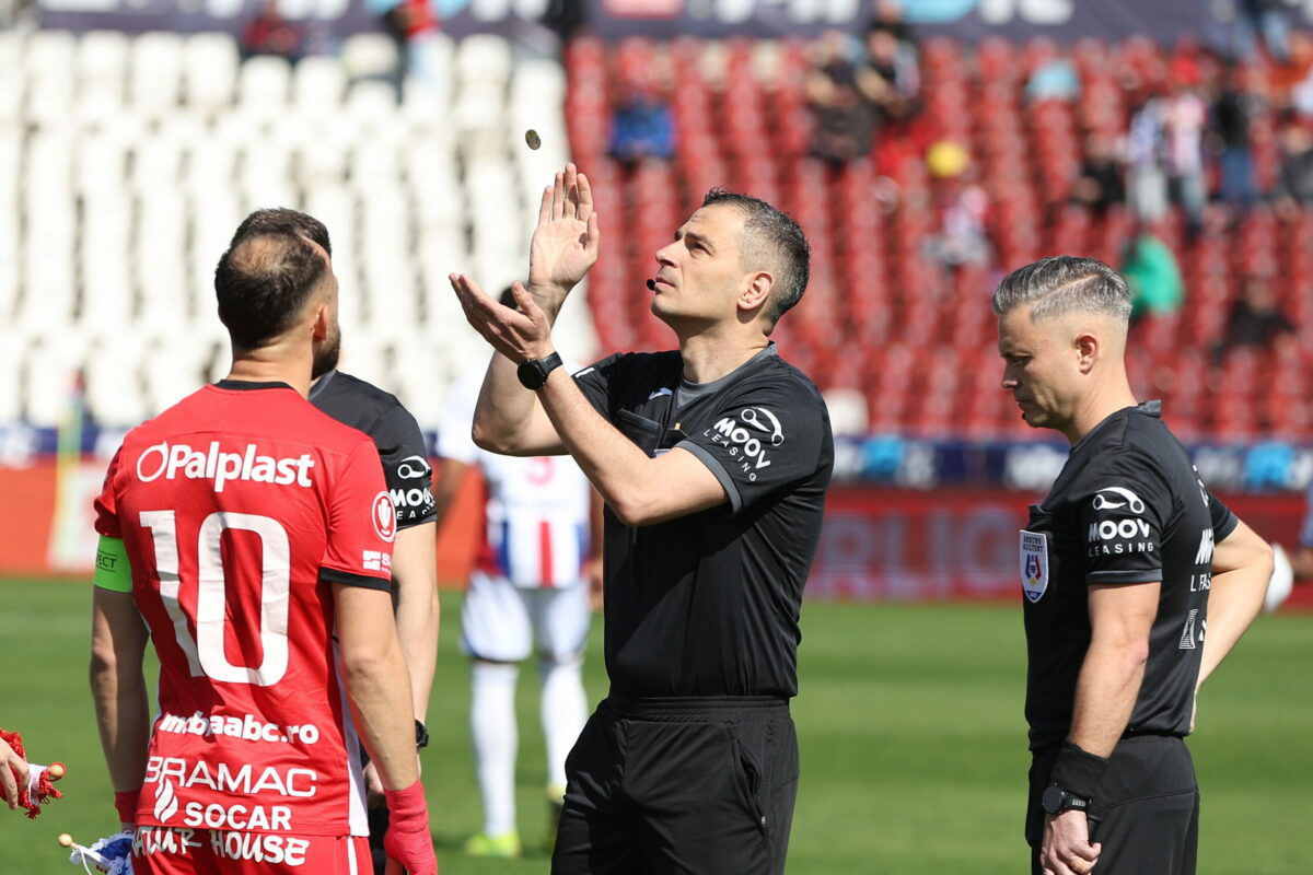 Superliga de fotbal Ce meciuri vor avea loc inainte de Paste