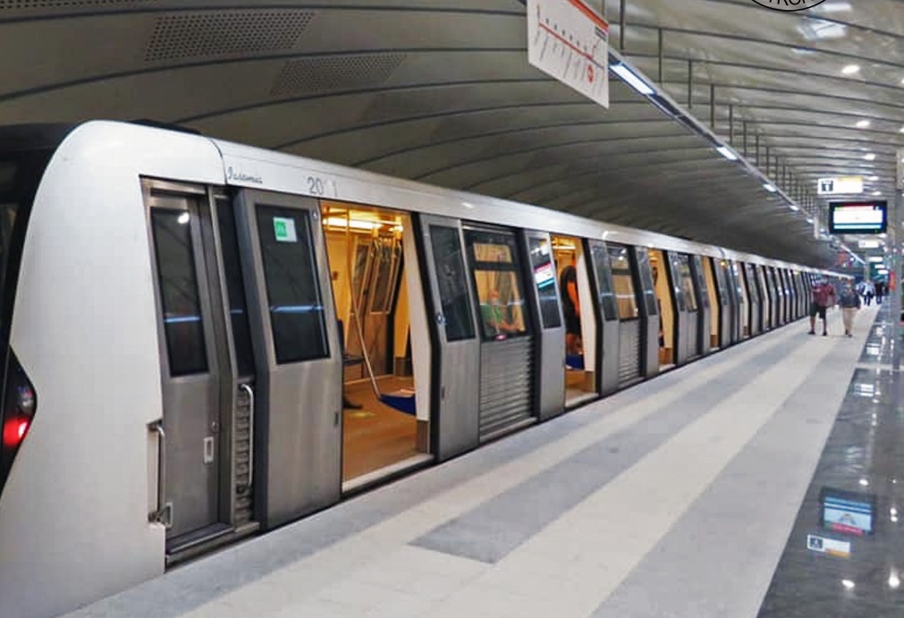 Traficul de la metrou a fost afectat dupa ce o persoana a avut un incident medical